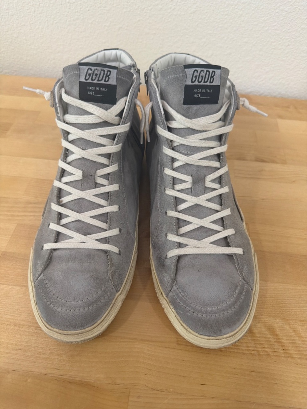 Golden Goose Men’s Slide shoe. Size EU44 - Picture 2 of 5